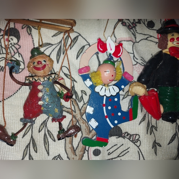 Hanging ornament clown lot silky circus Christmas kitsch weird art - Picture 2 of 4